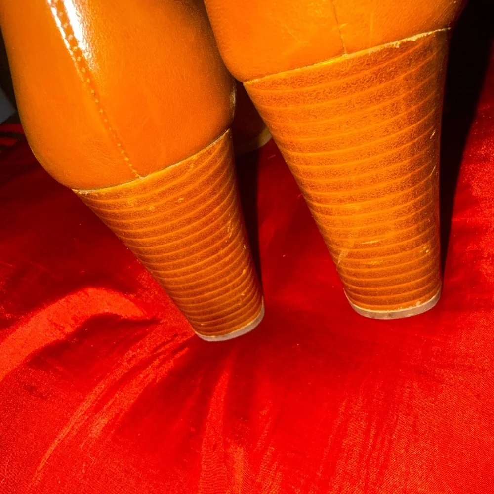 Michael Kors Tan Heeled Boots - Picture 5 of 9